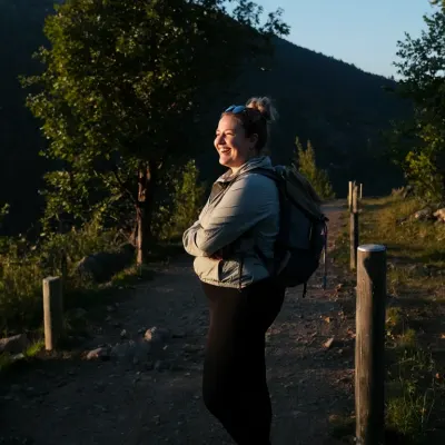 Милана, 28